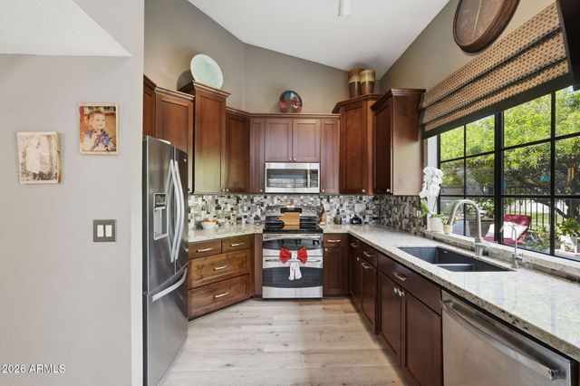 1502 W SHELLFISH Drive, Gilbert, AZ 85233