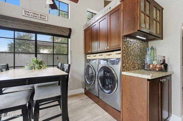 1502 W SHELLFISH Drive, Gilbert, AZ 85233