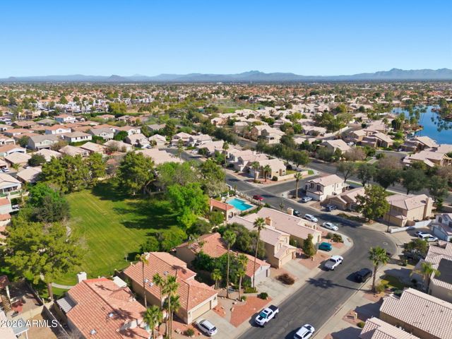 1502 W SHELLFISH Drive, Gilbert, AZ 85233