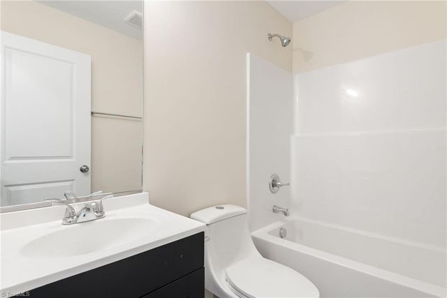 712 Richmond Avenue, Burlington, NC 27217