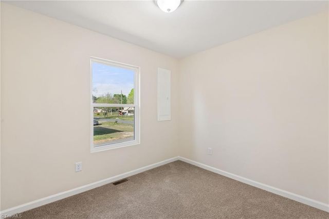 712 Richmond Avenue, Burlington, NC 27217