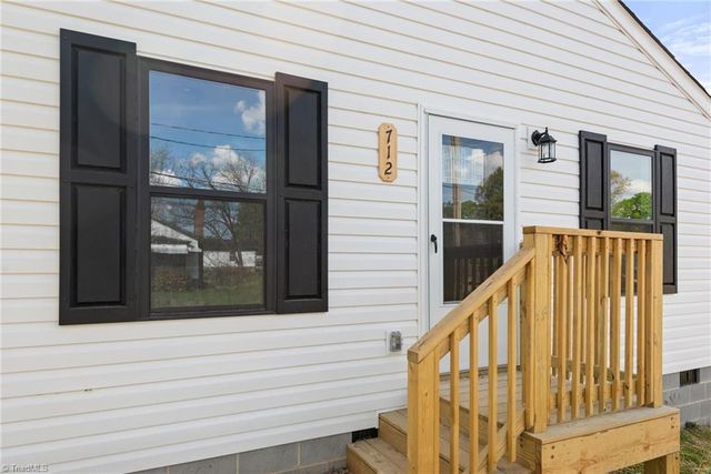 712 Richmond Avenue, Burlington, NC 27217