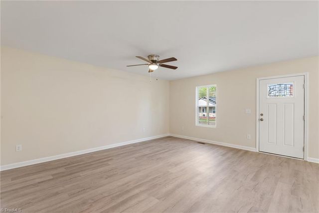 712 Richmond Avenue, Burlington, NC 27217