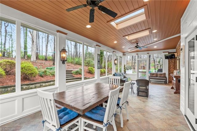 3829 Tangle Oak Drive, Clemmons, NC 27012