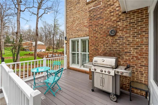 3829 Tangle Oak Drive, Clemmons, NC 27012