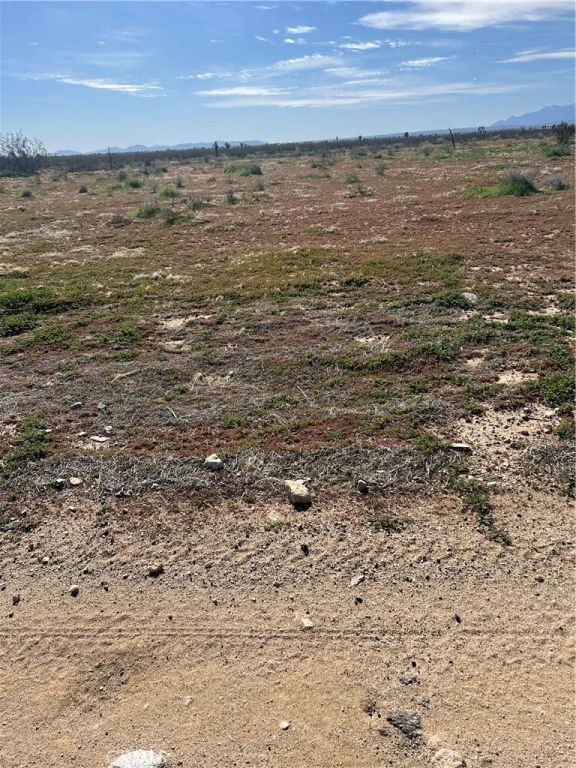 0 Ca-18, Phelan, CA 92371