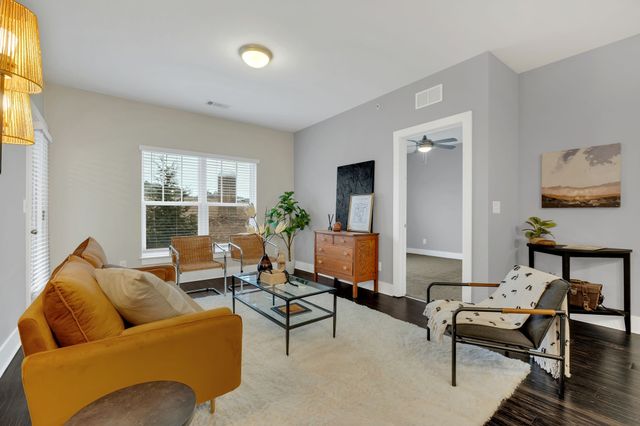 934 Governors Ct Apt 208, Antioch, TN 37013