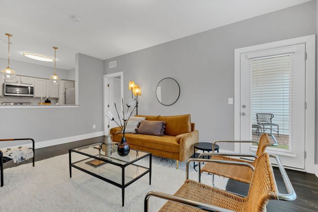 934 Governors Ct Apt 208, Antioch, TN 37013