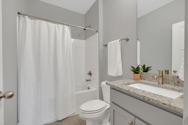 934 Governors Ct Apt 208, Antioch, TN 37013