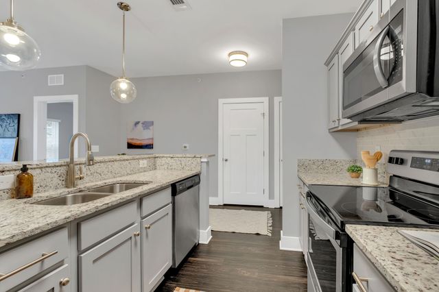 934 Governors Ct Apt 208, Antioch, TN 37013