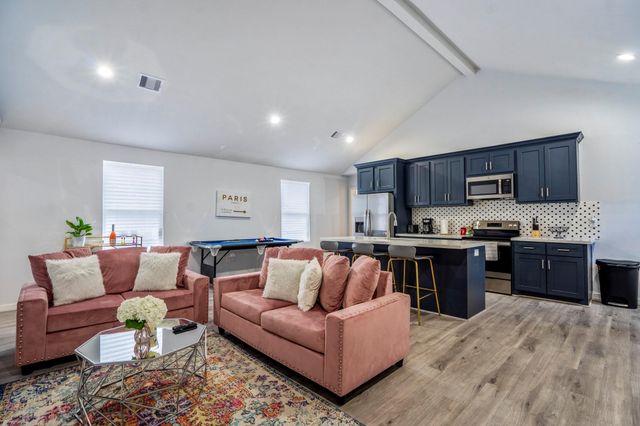 2516 Cleburne Street, Houston, TX 77004