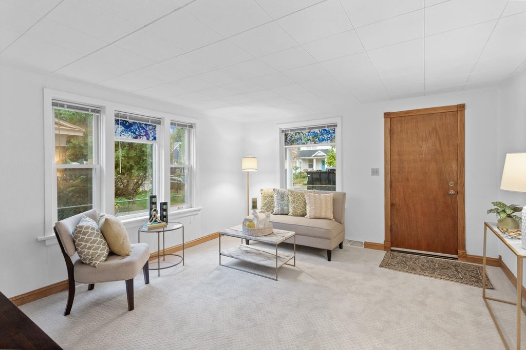 4047 38th Avenue S, Minneapolis, MN 55406