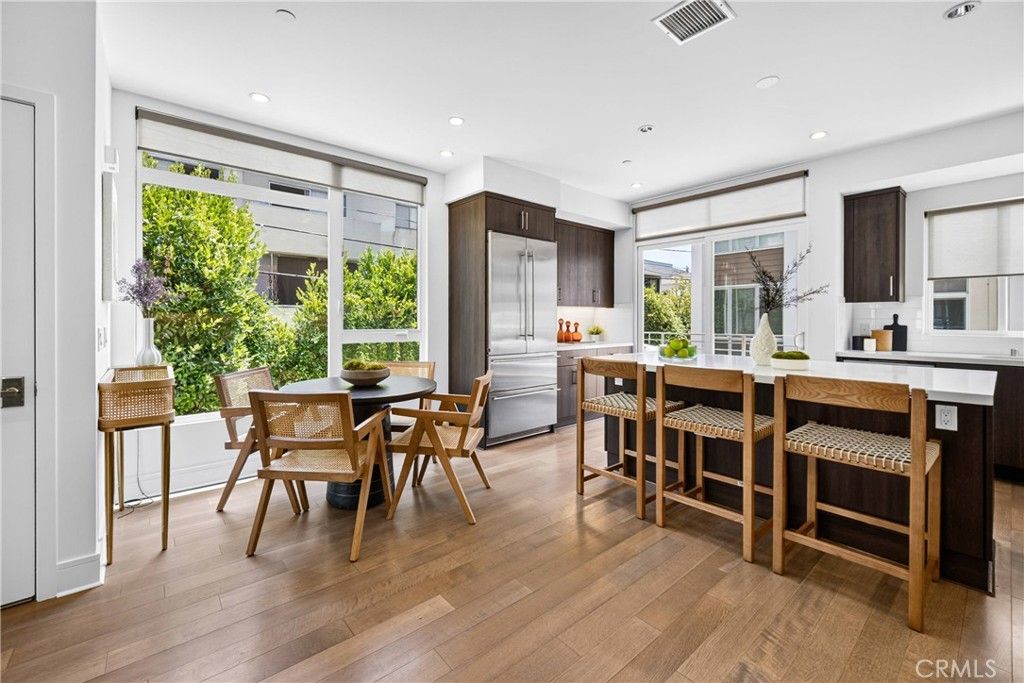 Image 12 of property listing at 1400 Fuller Avenue N 7, Los Angeles, CA 90046
