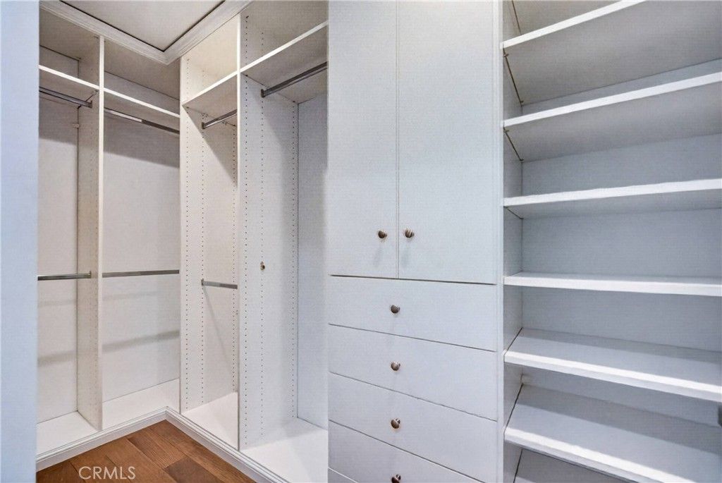 Image 23 of property listing at 1400 Fuller Avenue N 7, Los Angeles, CA 90046