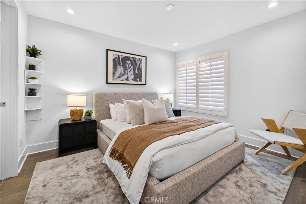 Image 5 of property listing at 1400 Fuller Avenue N 7, Los Angeles, CA 90046