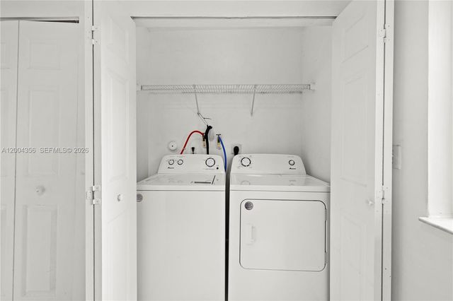 631 NW 79th Ter 204, Pembroke Pines, FL 33024