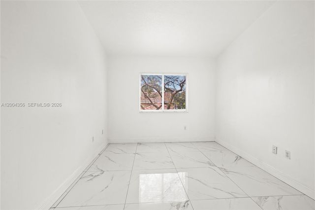 631 NW 79th Ter 204, Pembroke Pines, FL 33024