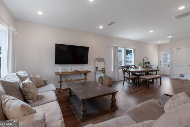 2486 Rocky City Ln, Snellville, GA 30078