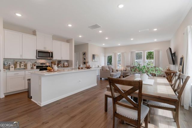 2486 Rocky City Ln, Snellville, GA 30078