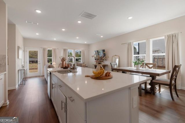 2486 Rocky City Ln, Snellville, GA 30078