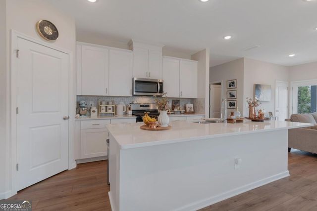 2486 Rocky City Ln, Snellville, GA 30078