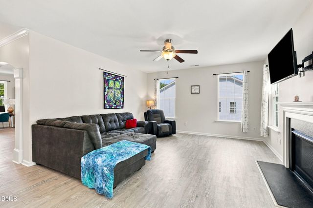 8109 Fieldcrest Lane, Fuquay Varina, NC 27526