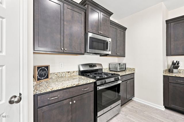 8109 Fieldcrest Lane, Fuquay Varina, NC 27526