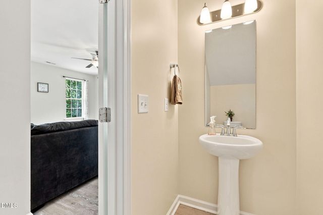 8109 Fieldcrest Lane, Fuquay Varina, NC 27526