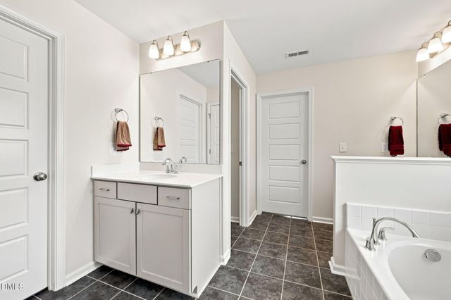 8109 Fieldcrest Lane, Fuquay Varina, NC 27526
