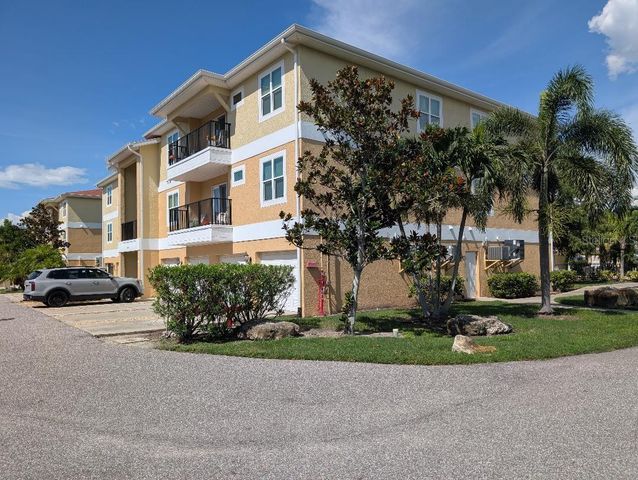 6394 BANYAN BOULEVARD 204, New Port Richey, FL 34652