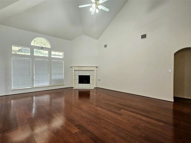 1210 Autumn Drive, Mansfield, TX 76063