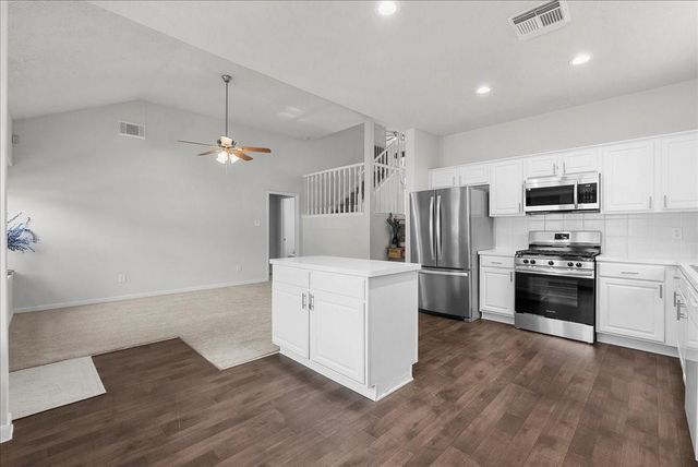 514 Welford Lane, Highlands, TX 77562