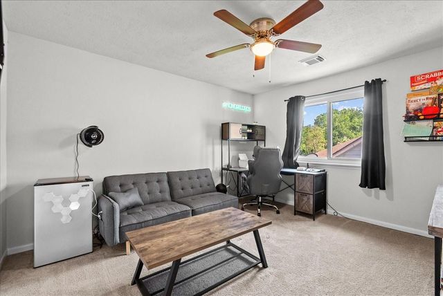 514 Welford Lane, Highlands, TX 77562