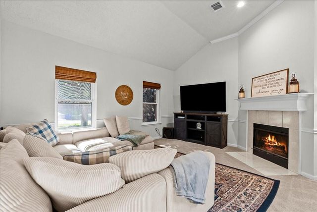 514 Welford Lane, Highlands, TX 77562