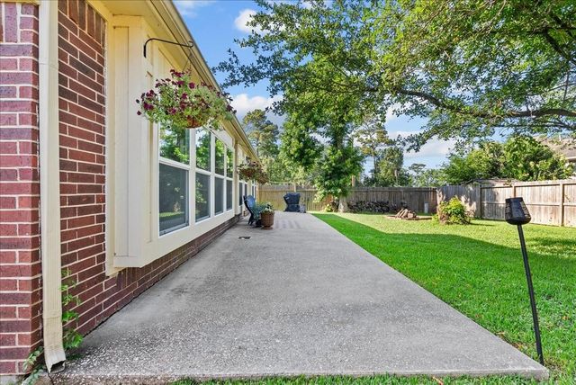 514 Welford Lane, Highlands, TX 77562