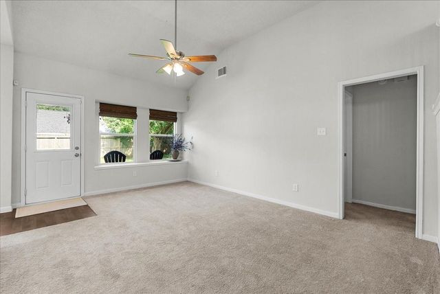 514 Welford Lane, Highlands, TX 77562