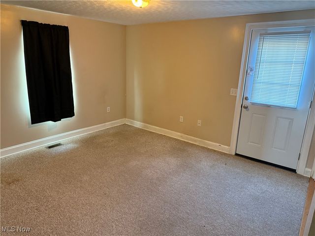 611 19th Street, Vienna, WV 26105