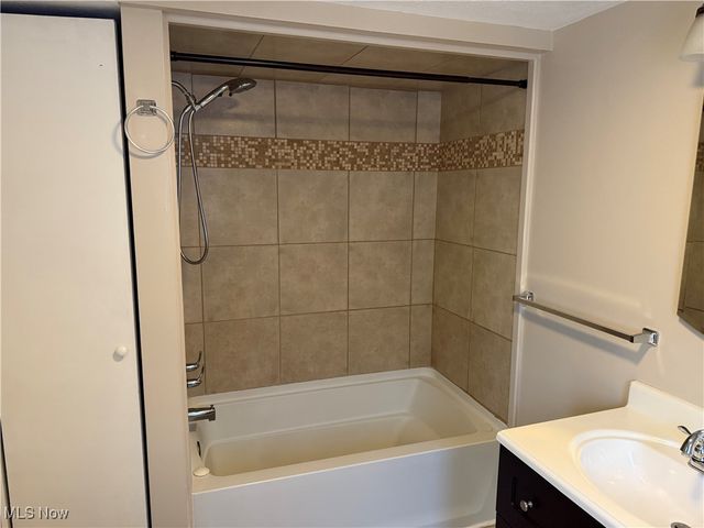 611 19th Street, Vienna, WV 26105