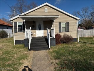 611 19th Street, Vienna, WV 26105
