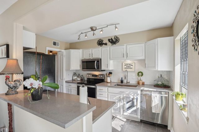 6355 Del Monte Drive 64, Houston, TX 77057