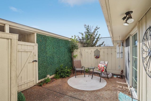 6355 Del Monte Drive 64, Houston, TX 77057