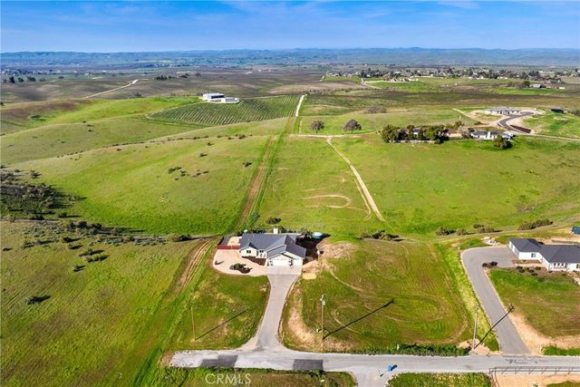 5995 Black Tail Place, Paso Robles, CA 93446