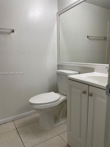 5612 Rock Island Rd 167, Tamarac, FL 33319