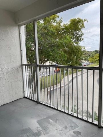 5612 Rock Island Rd 167, Tamarac, FL 33319