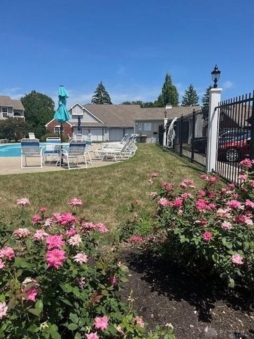 1236 Smugglers Way, Centerville, OH 45459