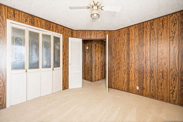 223 N Fulton Avenue, Lindenhurst, NY 11757