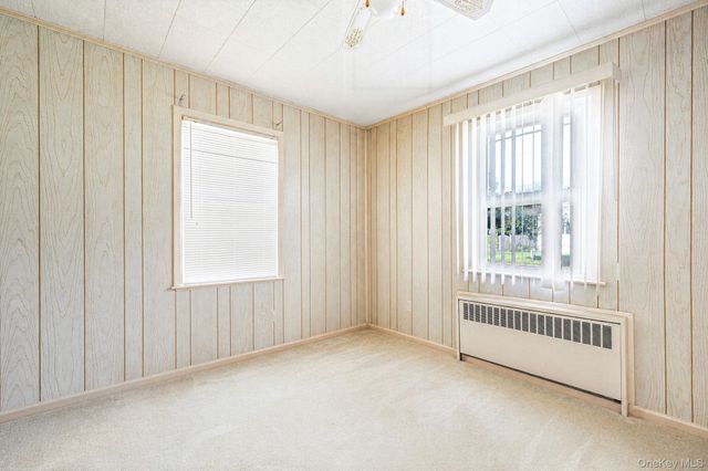 223 N Fulton Avenue, Lindenhurst, NY 11757