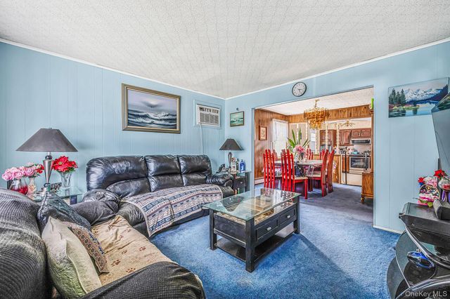 223 N Fulton Avenue, Lindenhurst, NY 11757