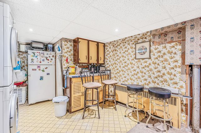223 N Fulton Avenue, Lindenhurst, NY 11757