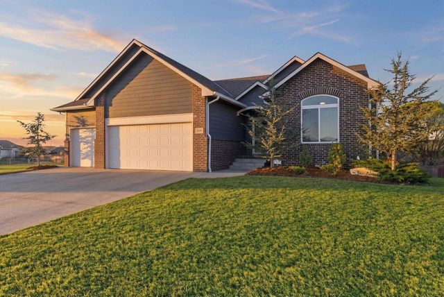 1624 N Bellick Ct, Wichita, KS 67235